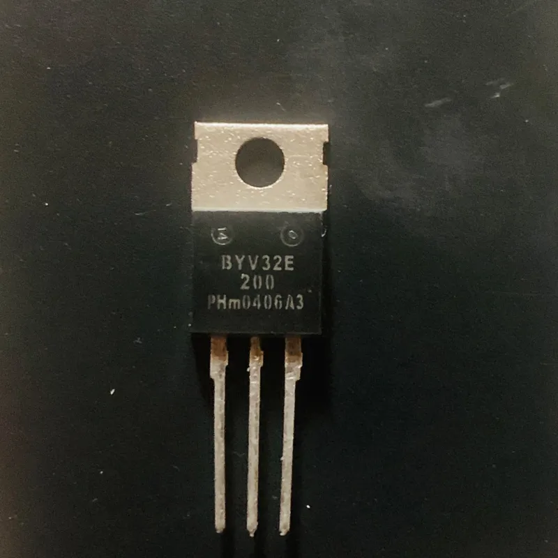 دیود BYV 32E