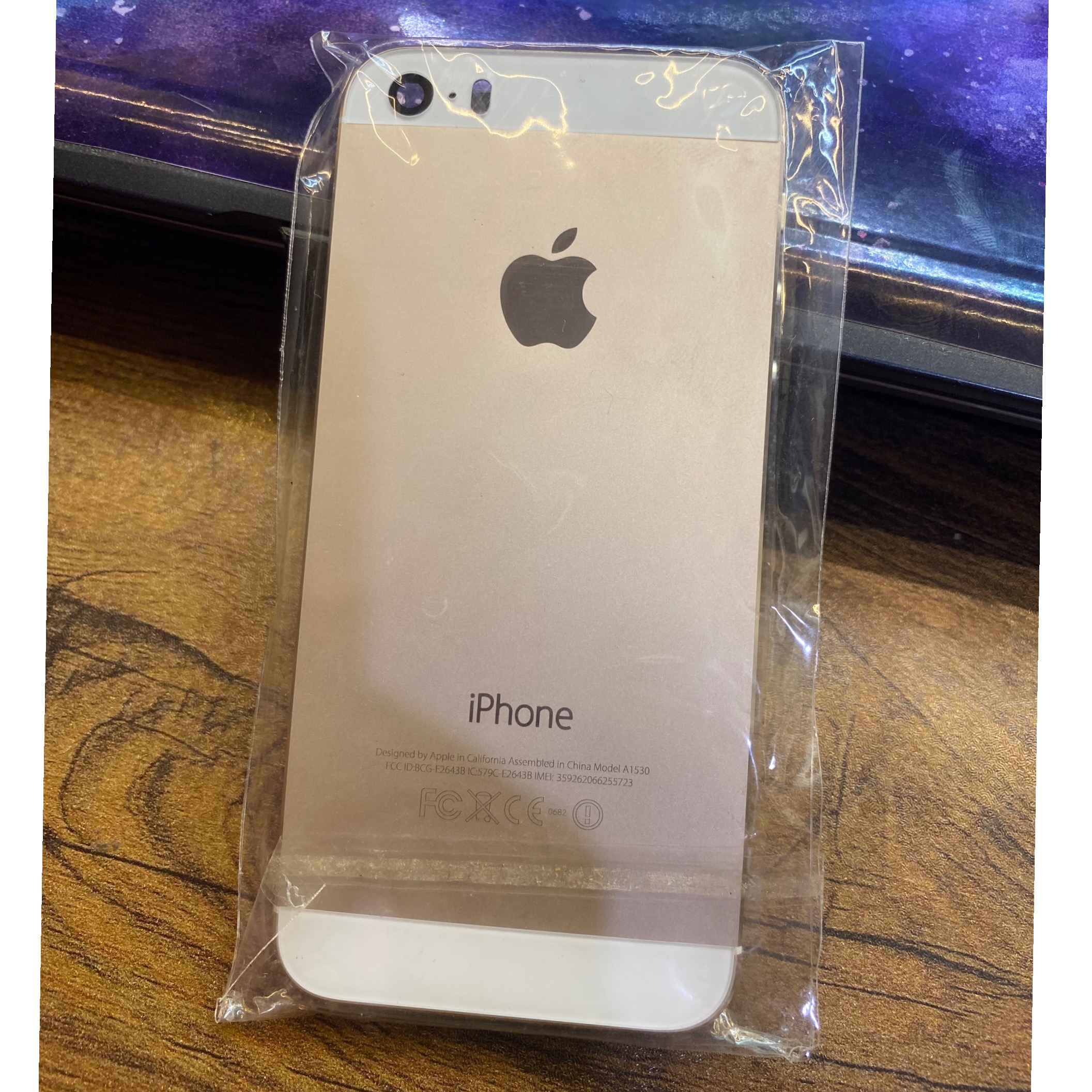 شاسی آیفون 5s رنگ طلایی