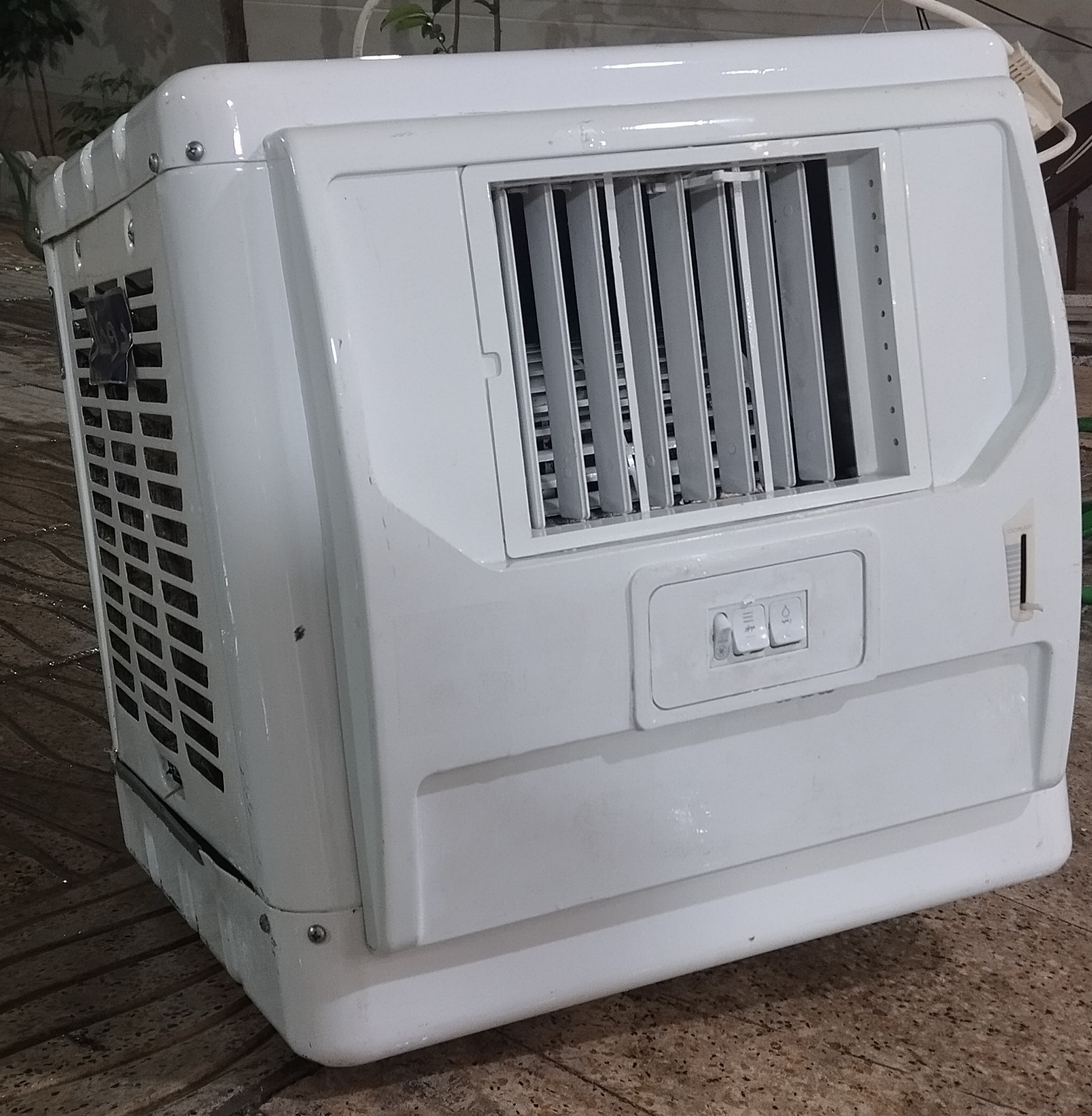 کولر آبی 2800 دونار سالم