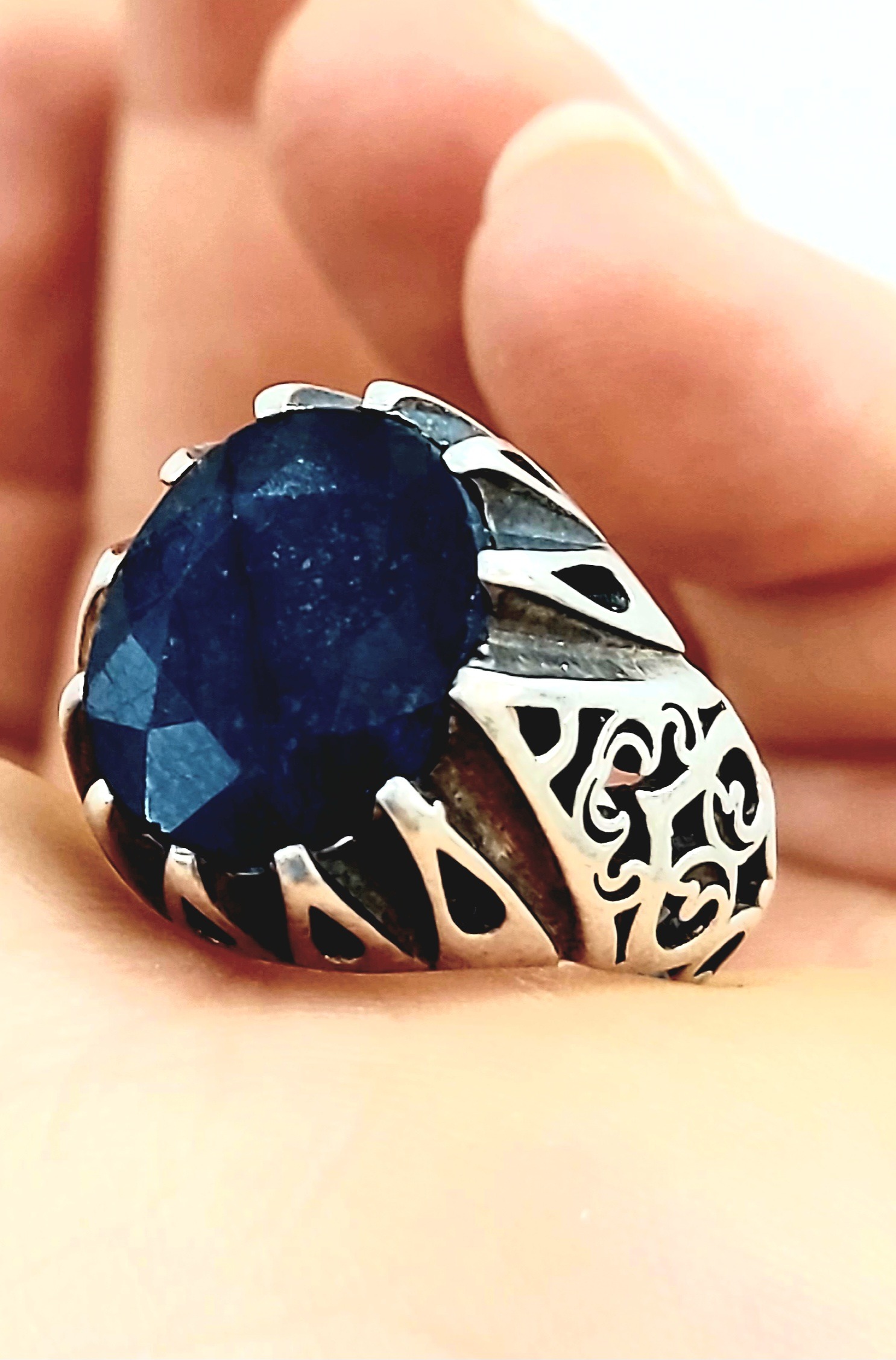 انگشتر نقره یاقوت کبود