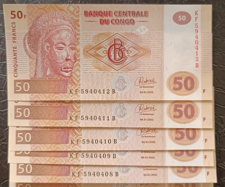 پنج برگ اسکناس زیبای کنگو سریالی