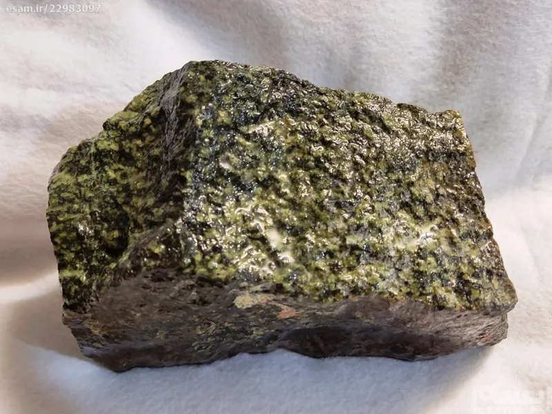 کلوخه درشت یشم پوست ماری اصل زیبا