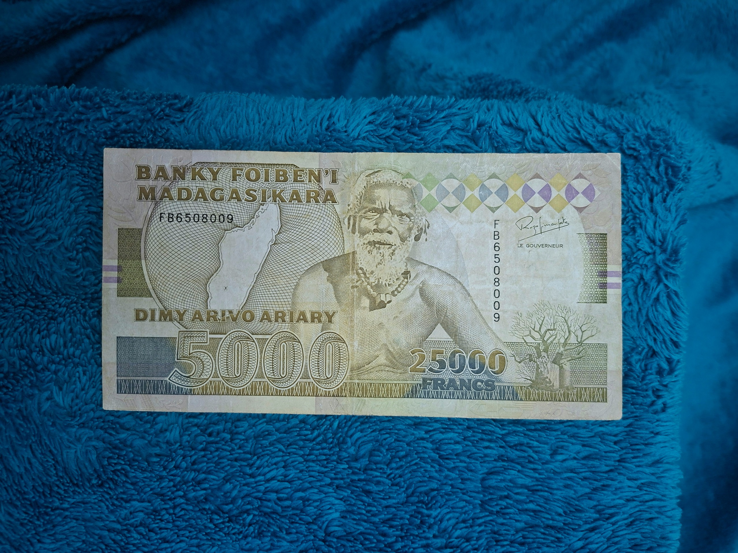 اسکناس 5000 آریاری ماداگاسکار 1993 سایزبزرگ