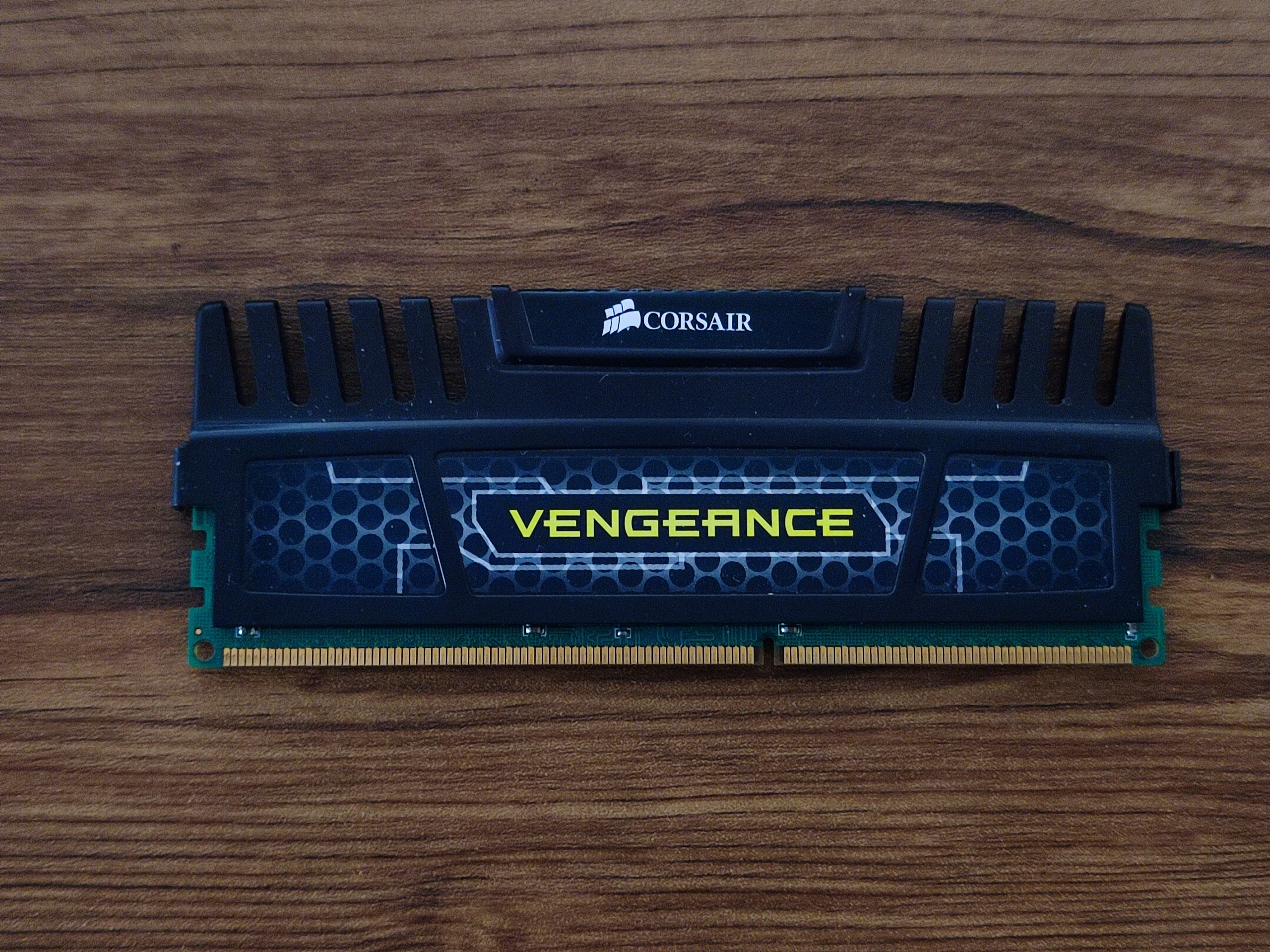 رم کورسیر 4gb 1600 vengeance