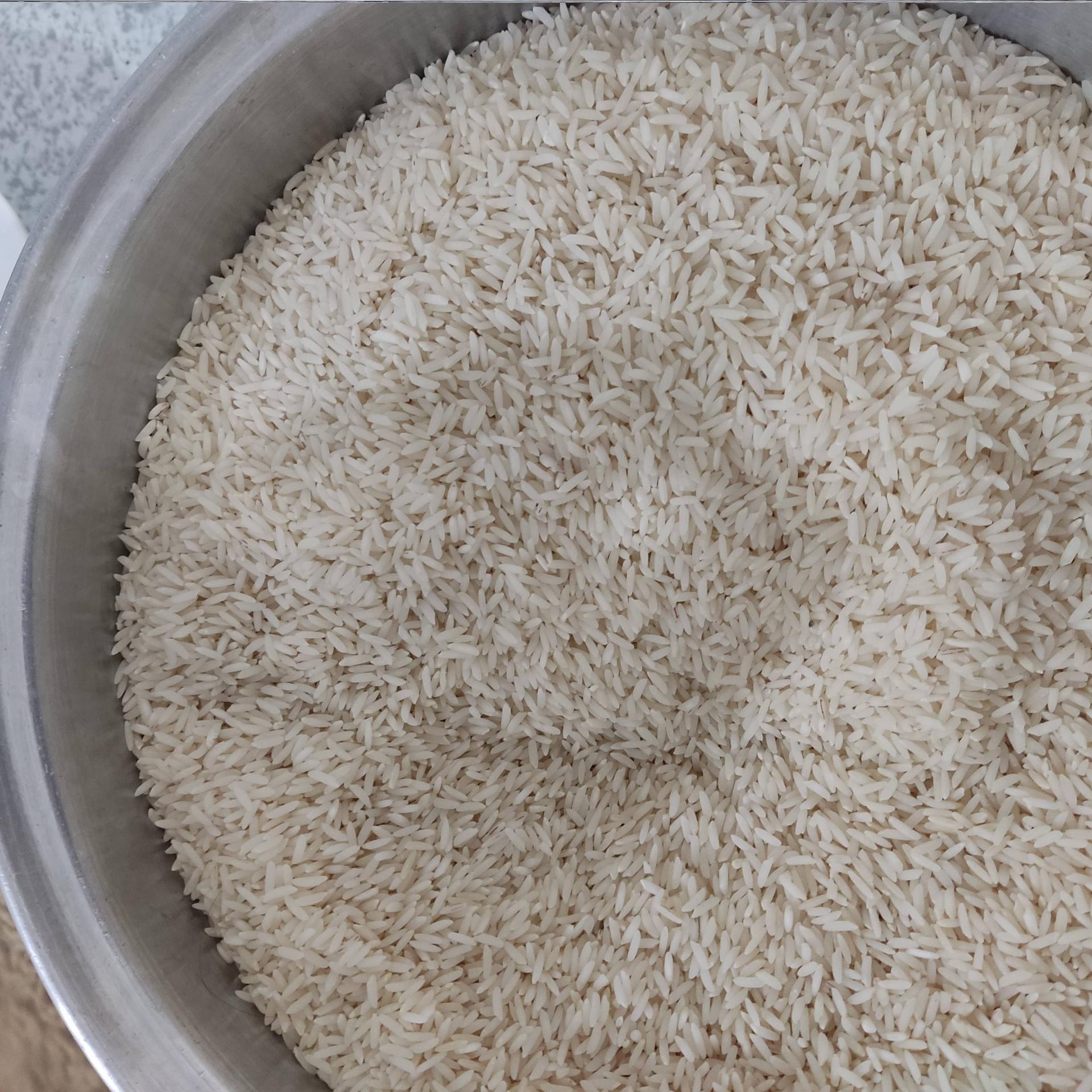 برنج طارم هاشمی عطری