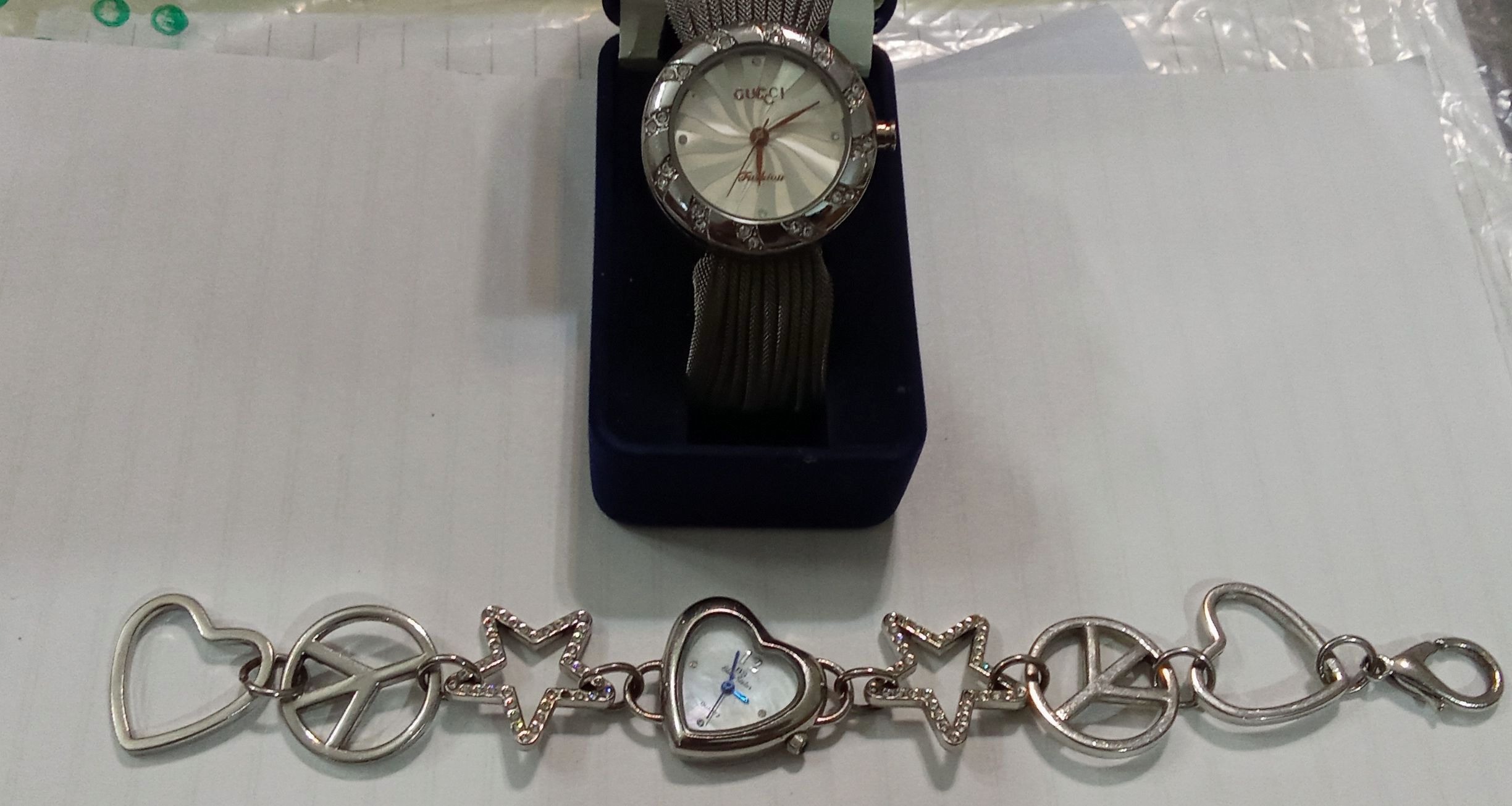 2 ساعت زنانه فوق زیبا GUCCI