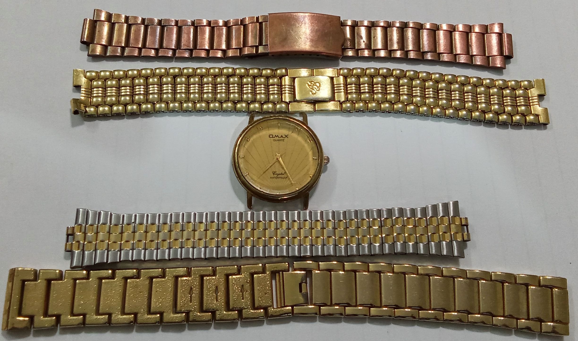 ساعت omax اصل با 4 بند کمیاب