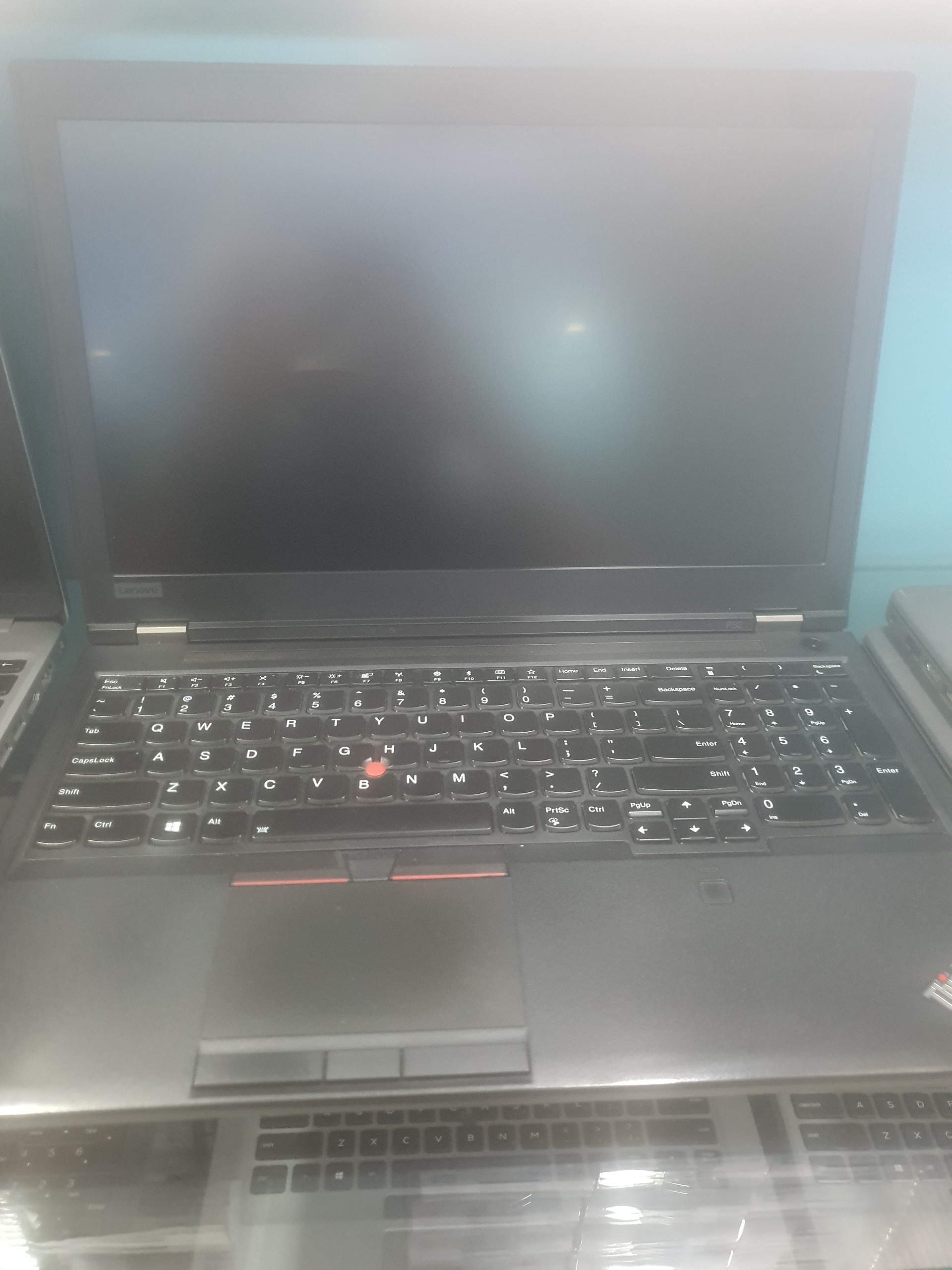 لپ تاپ Lenovo p52 درحد نو