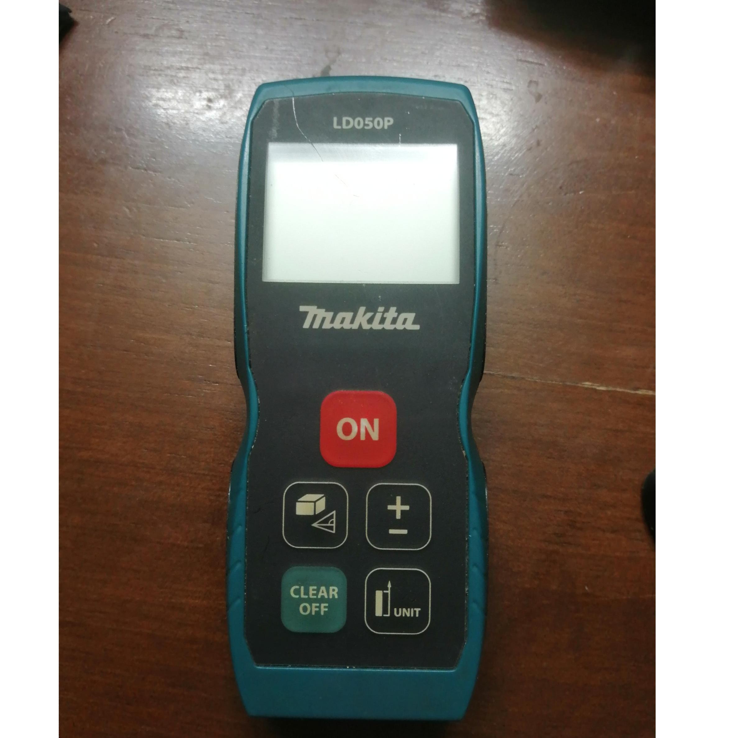 متر لیزری ماکیتا اصل LD050P