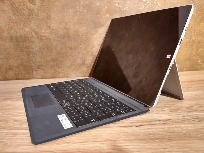 تبلت ویندوزی سورفیس پرو3/ Core i5 با کیبورد