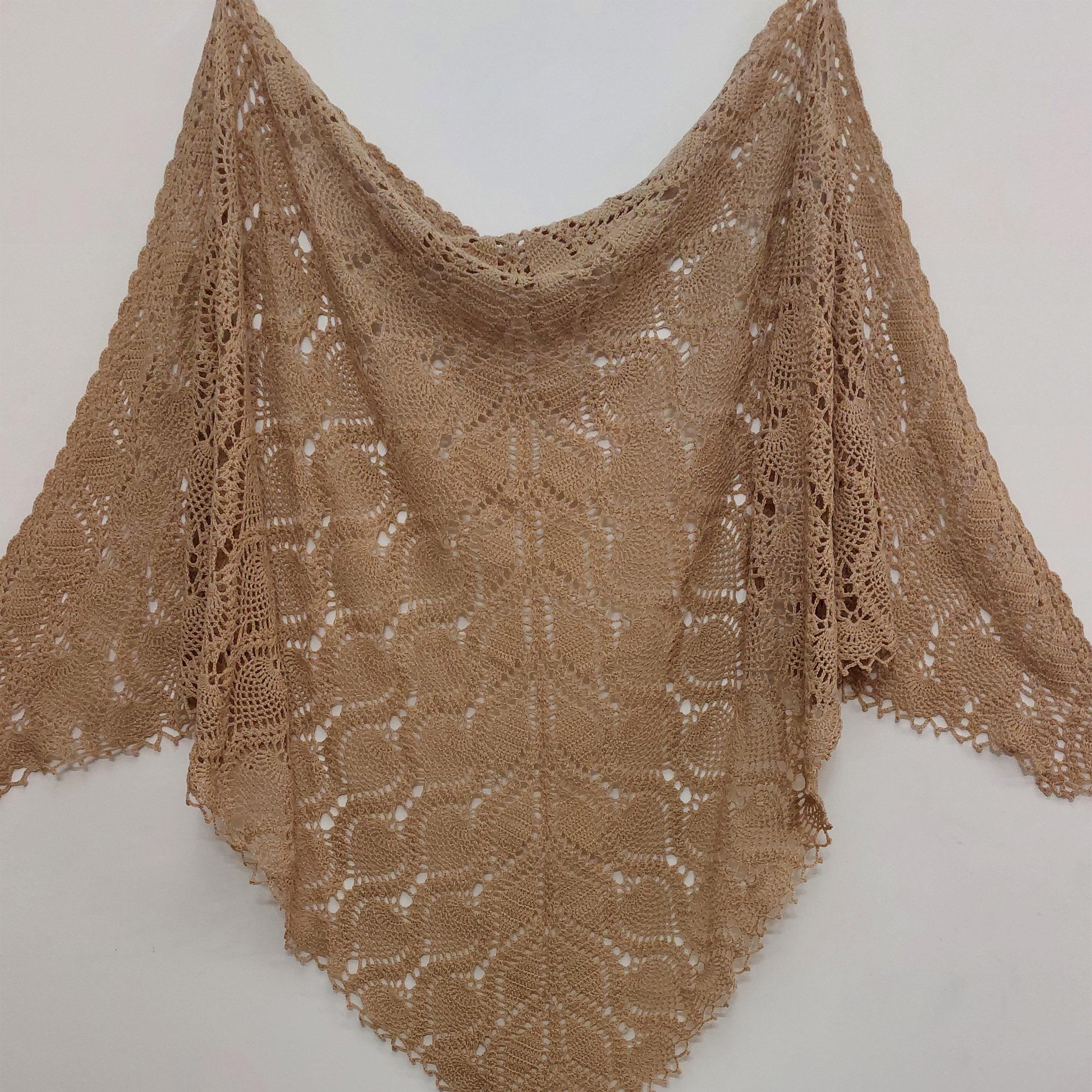 اشارپ قلاب بافی رنگ نسکافه ای روشن