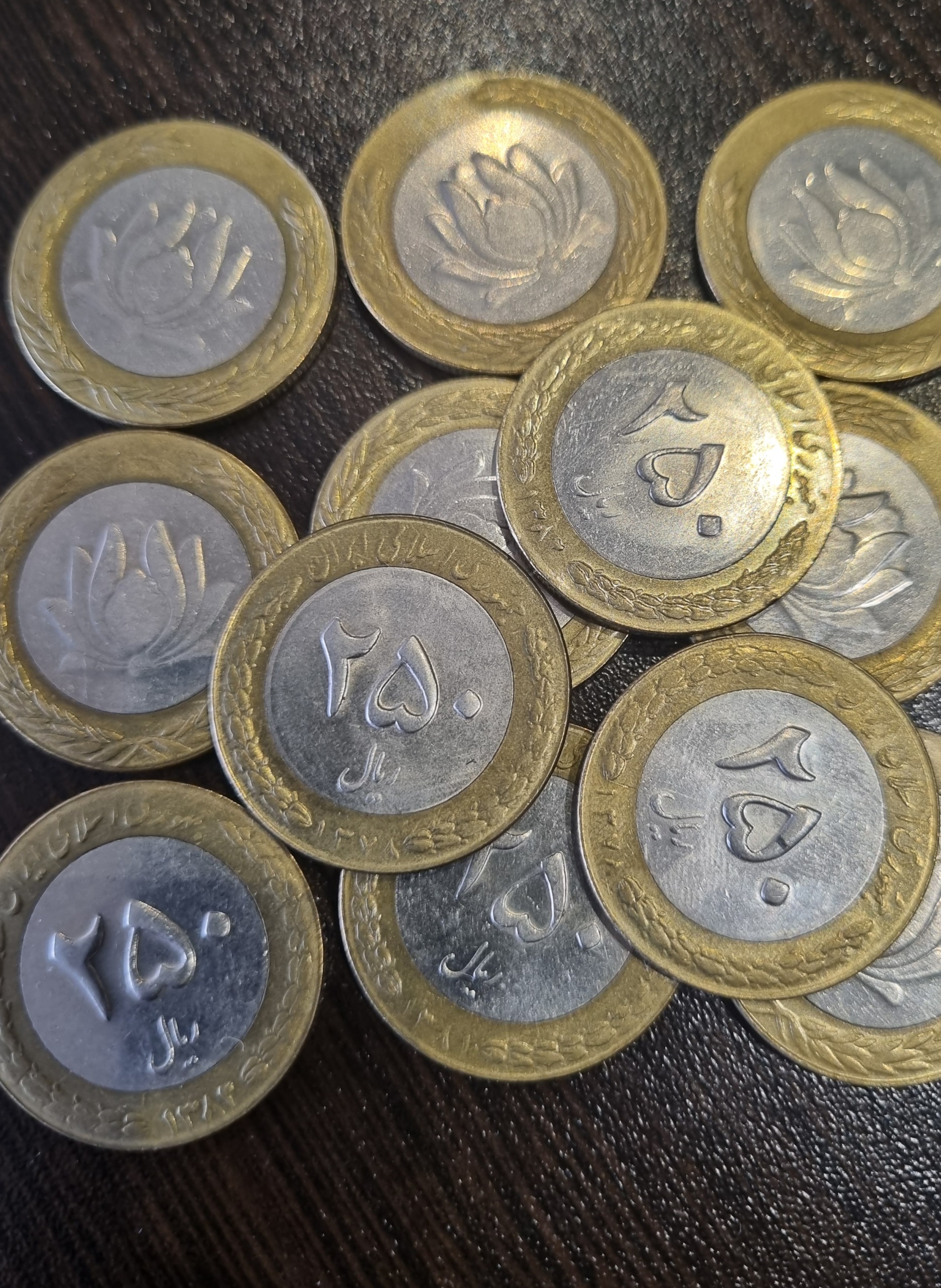 12عدد 25تومن باکیفیت باهم