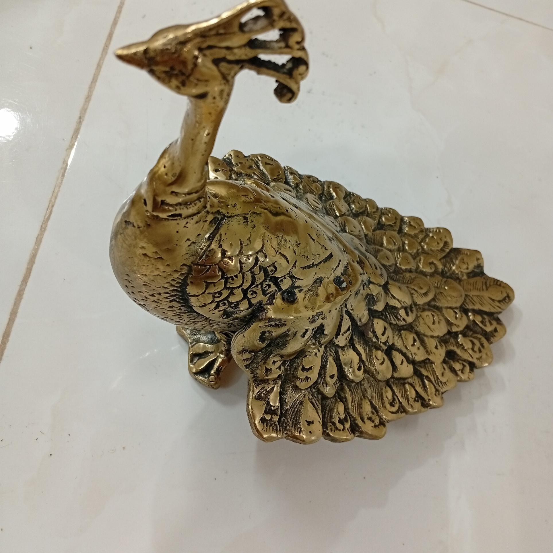 یک عدد مجسمه برنزی طاووس بسیار زیبا