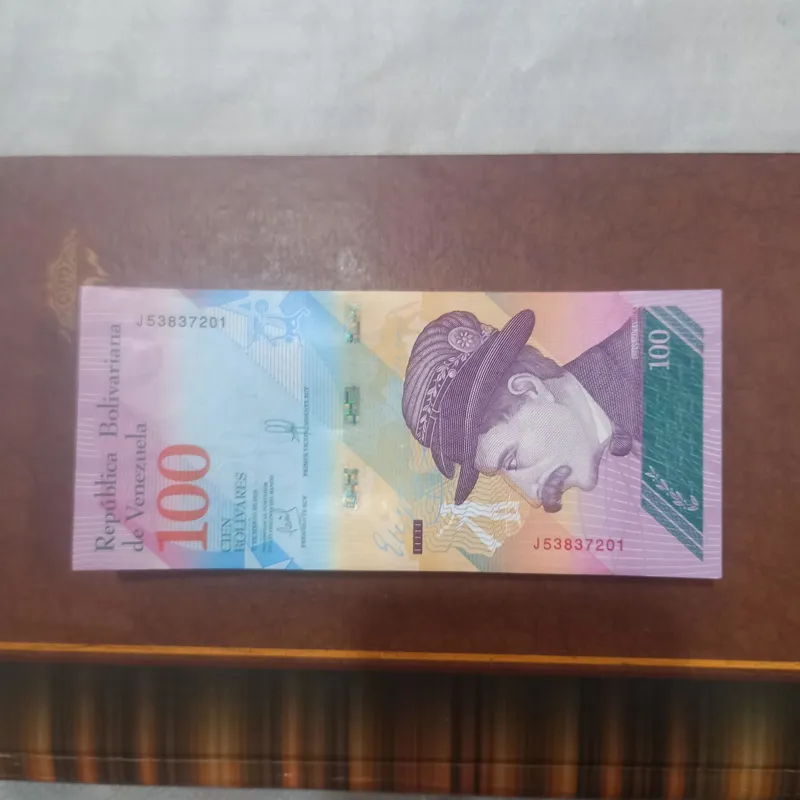 بسته اسکناس 100 بولیوار ونزوئلا نایاب