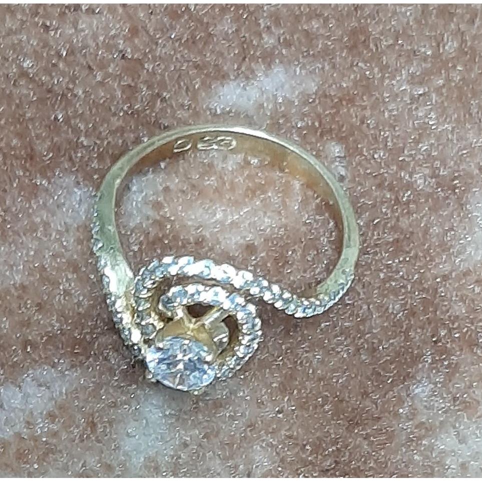 انگشتر طلایی زیبا