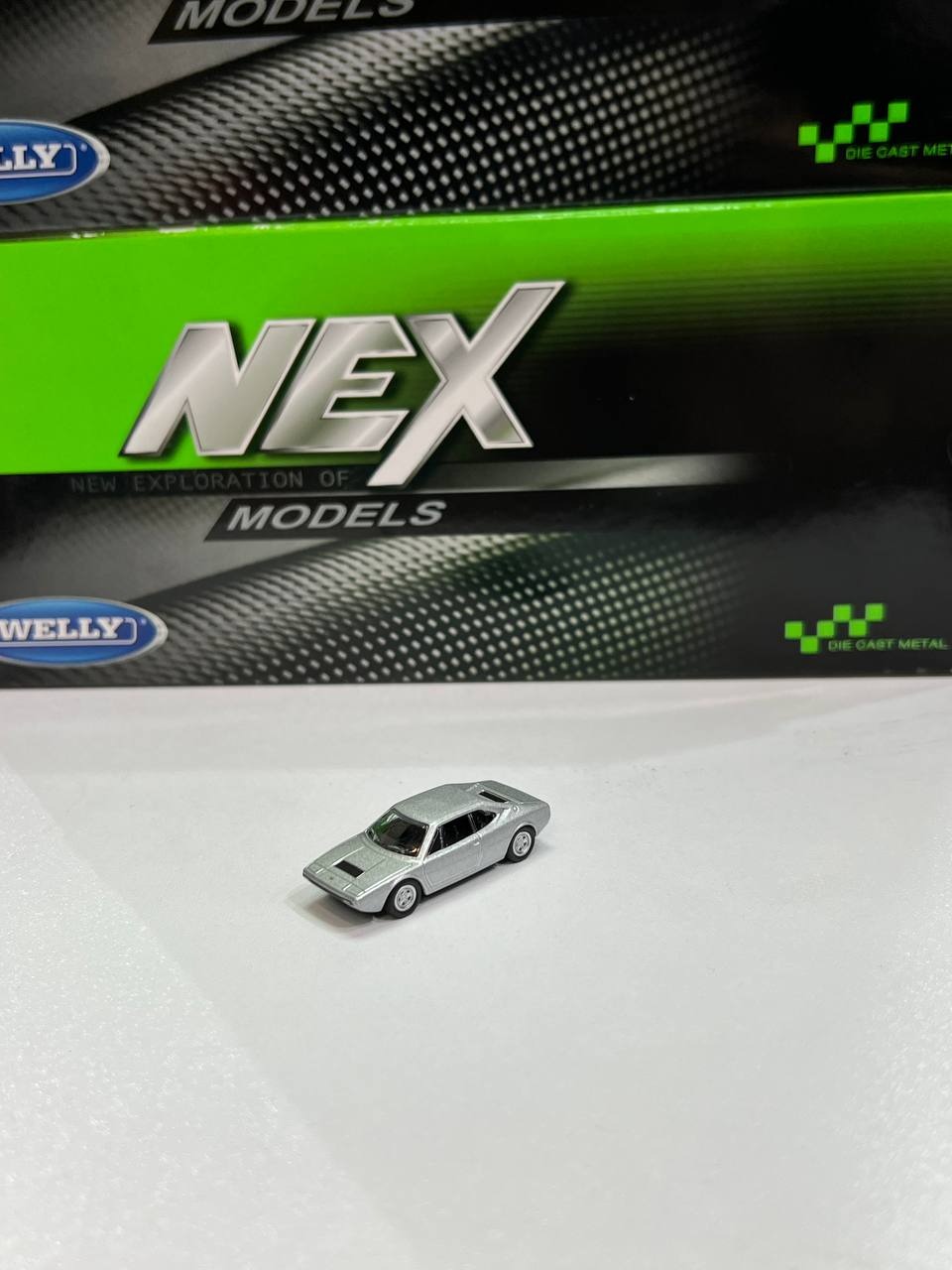 ماکت مقیاس 1/100 فراری کیوشو