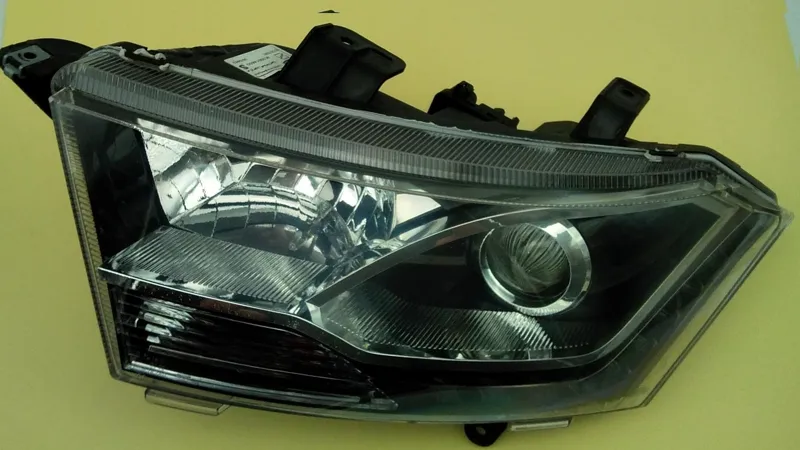 چراغ جلو دنا معمولی