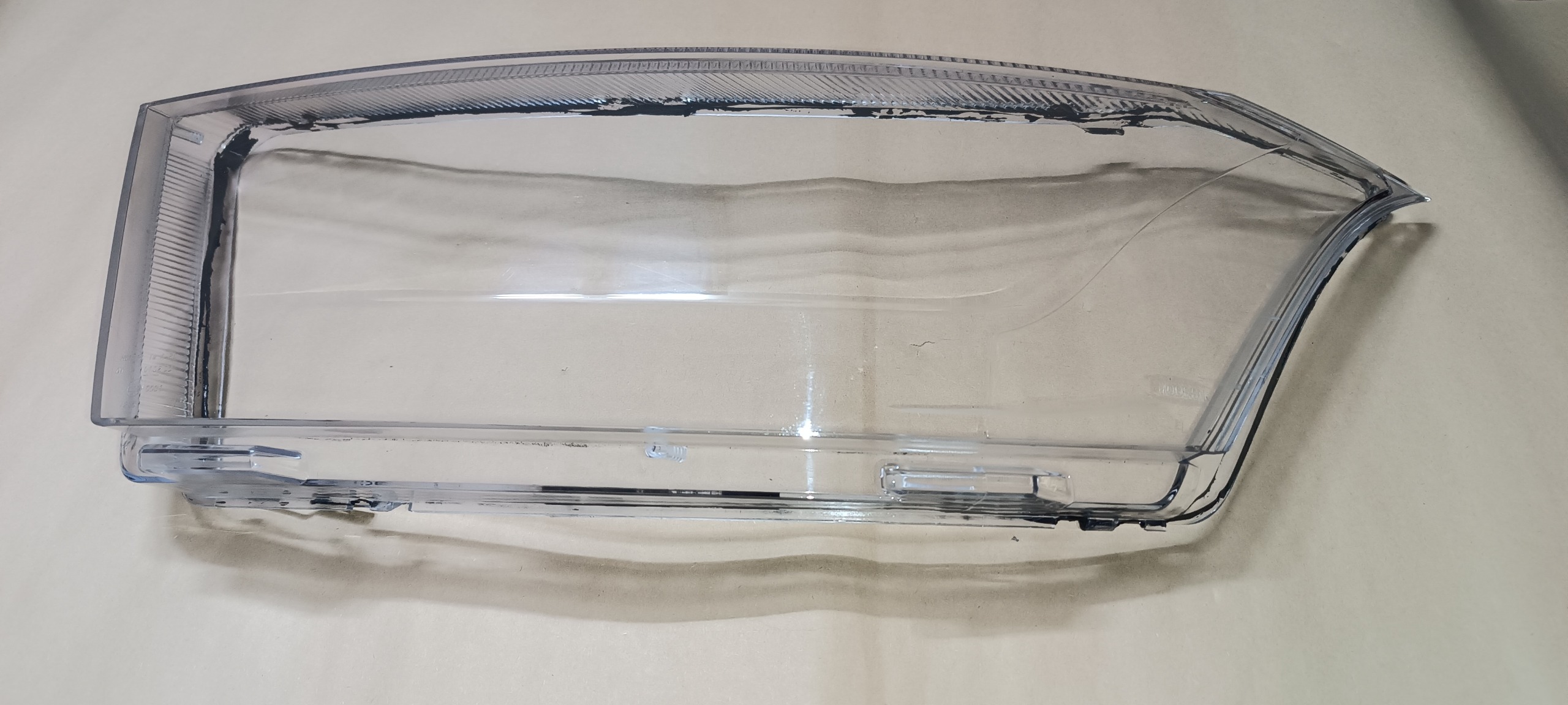 طلق چراغ جلو دنا پلاس