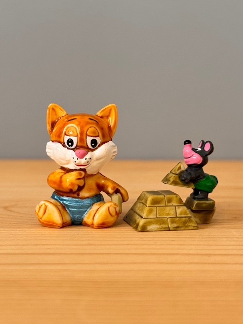 مجموعه 10 تایی گربه های مصری شانسی کیندر