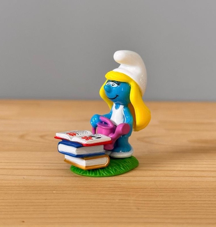 ست 9 تایی اسمورف ها تخم مرغ شانسی کیندر