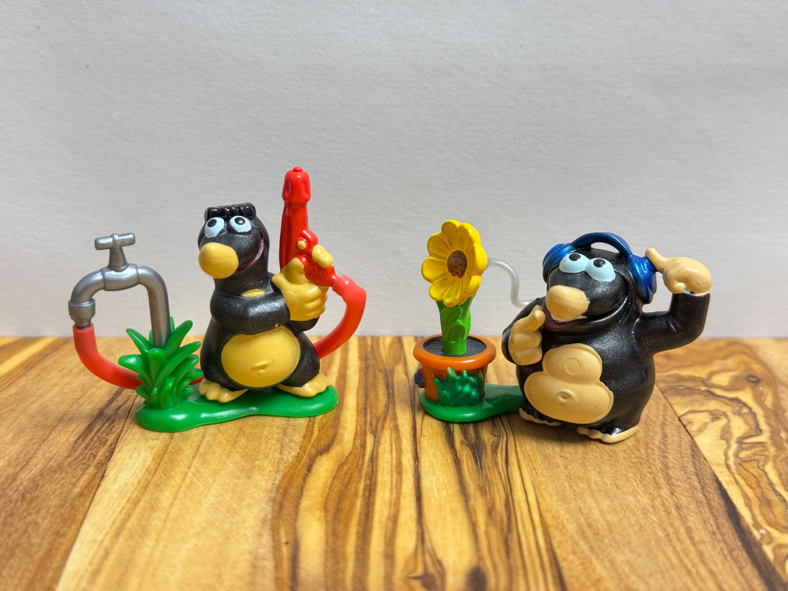 ست 10 تایی ماموریت موش کور تخم مرغ شانسی کیندر