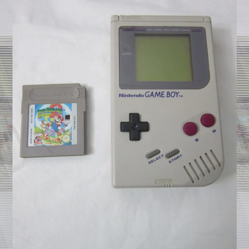 نینتندو گیم بوی کلاسیک با بازی ماریو لند2