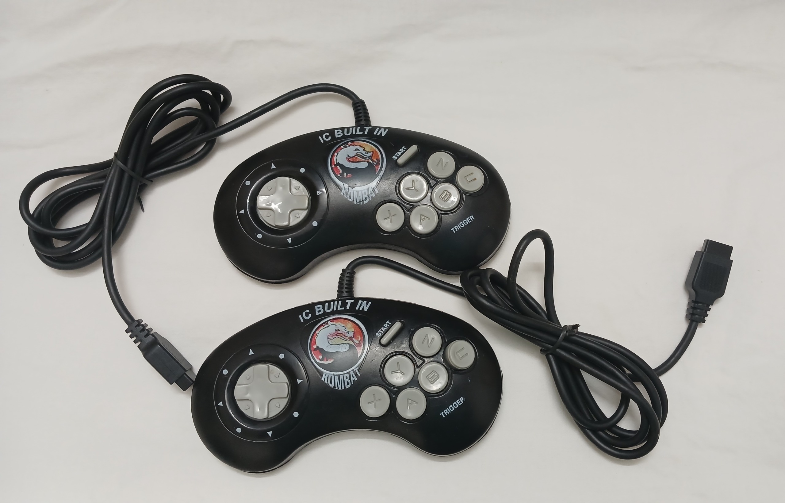 یک جفت دسته سگا مورتال کمبات