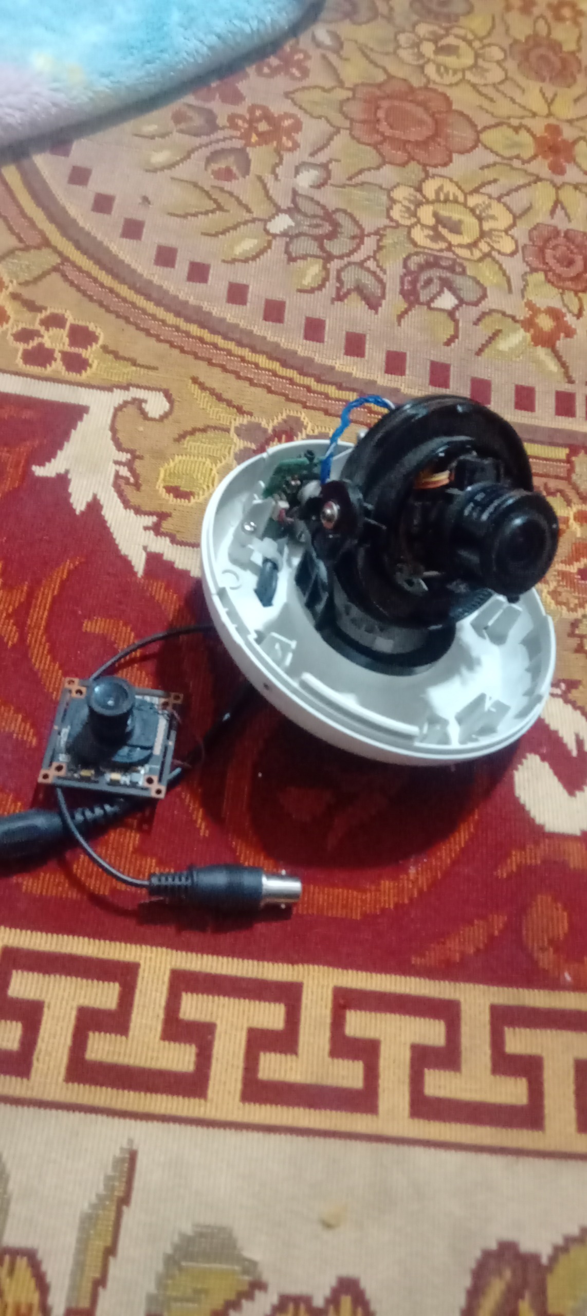دوربین مداربسته معیوب