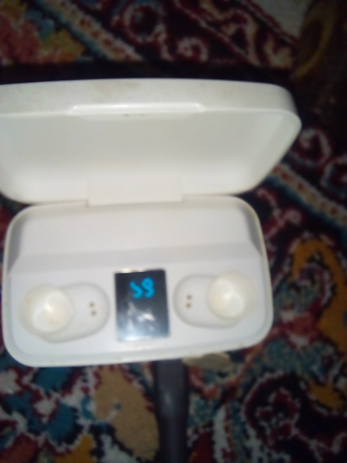 کیس شارژ هندزفری بدون گوشی