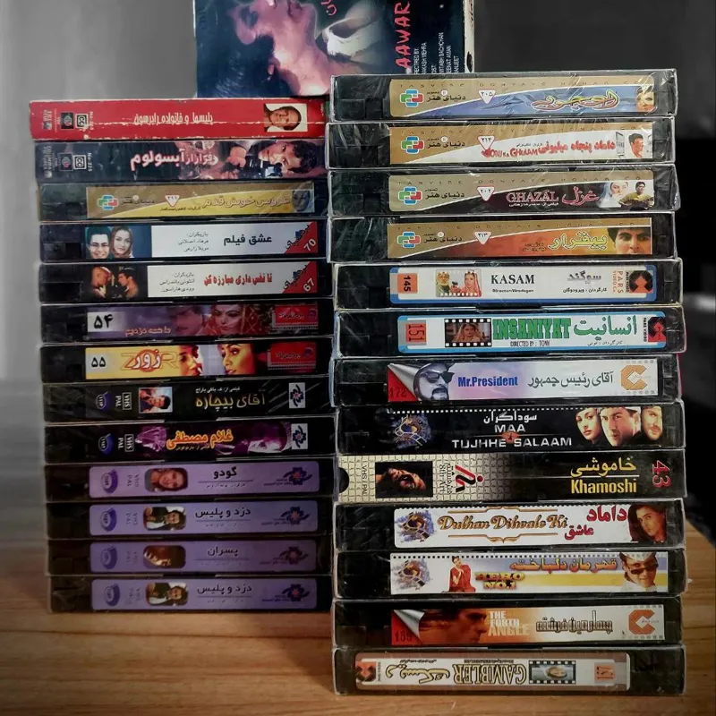 فروش 26 عدد فیلم VHS اورجینال شرکتی