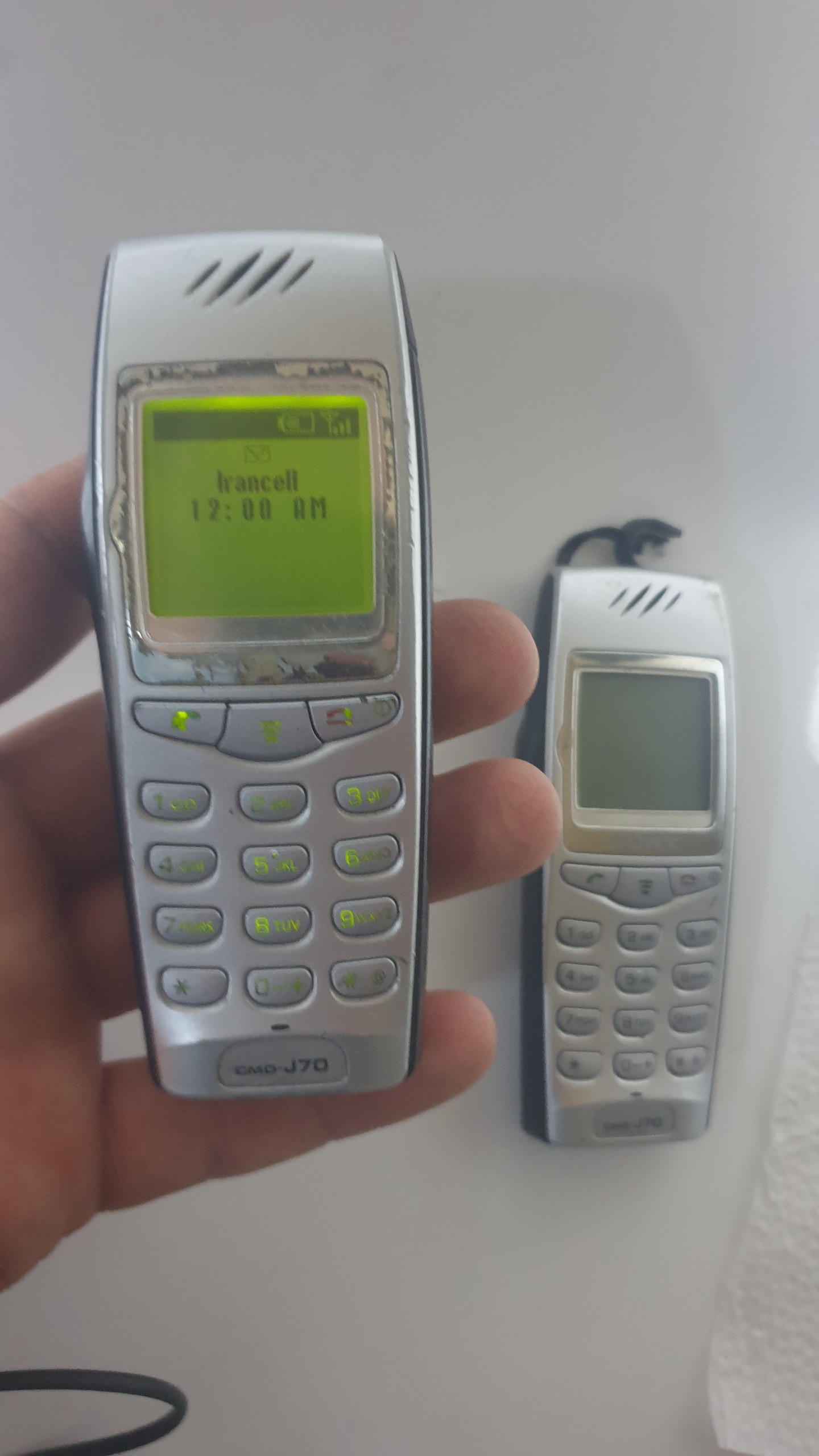 گوشی سونی cmd مدلJ70 اصلی قدیمی