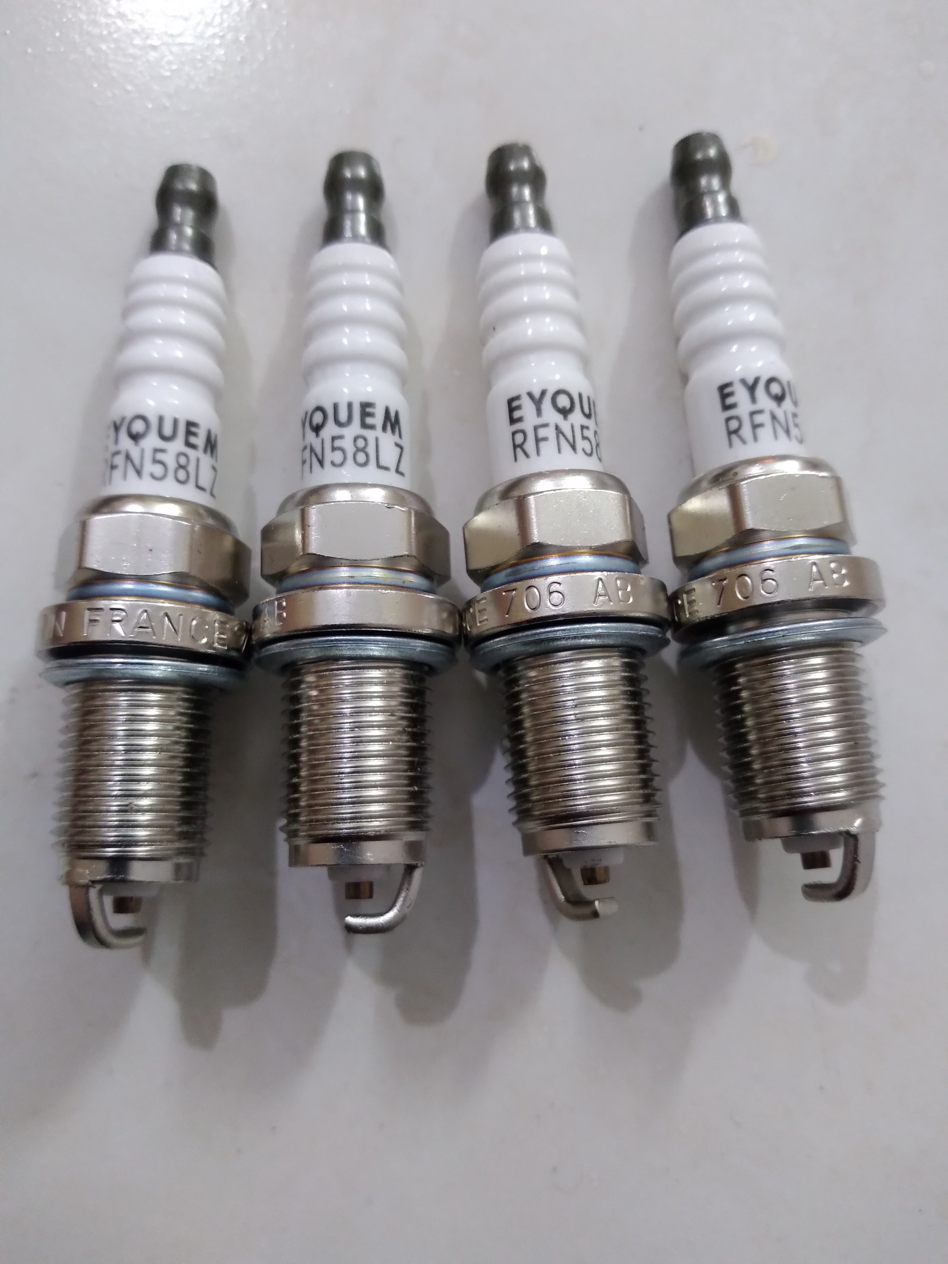 شمع اکیوم پایه کوتاه اورجینال فرانسه شرکت ام کو