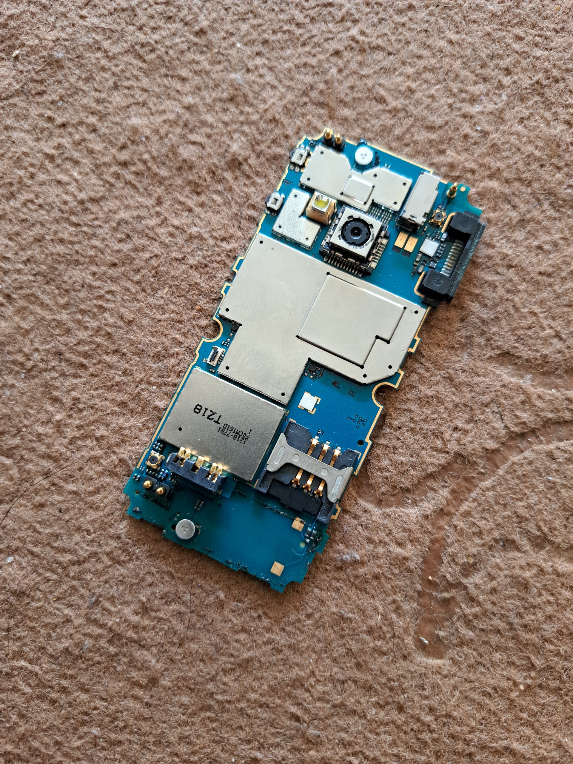 برد سونی اریکسون J20 Hazell