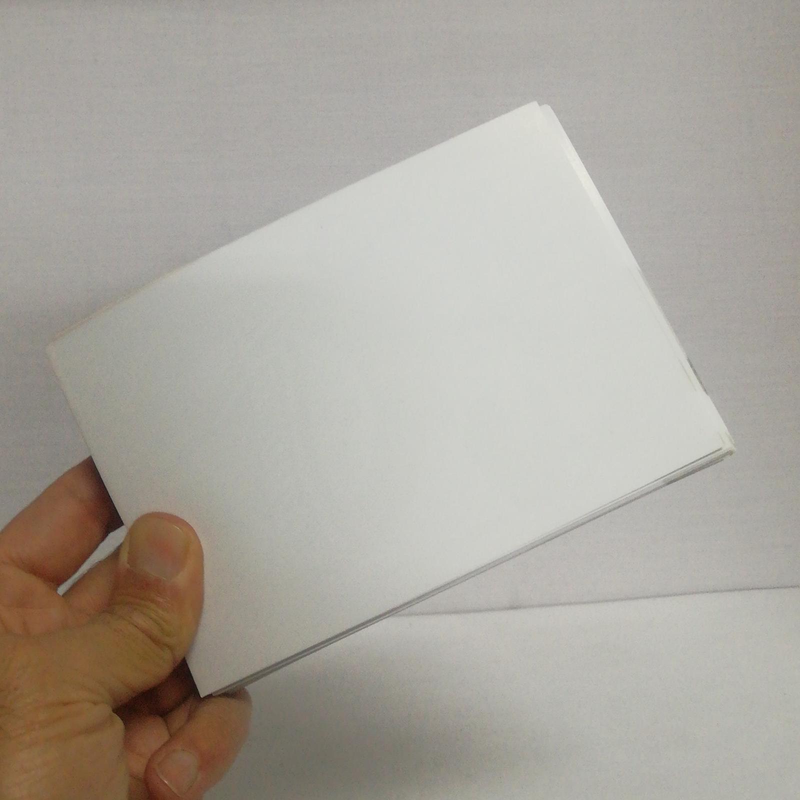 کاغذ گلاسه سایز A6 بسته دوهزارتایی