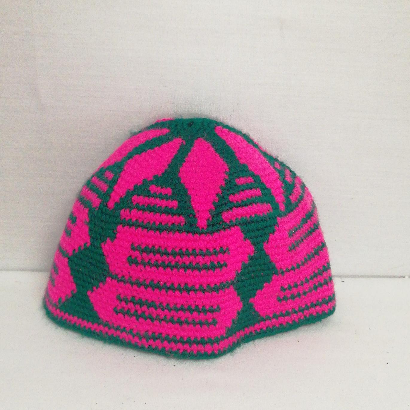 کلاه بافتنی گرد اسپورت هنری قدیمی استوک