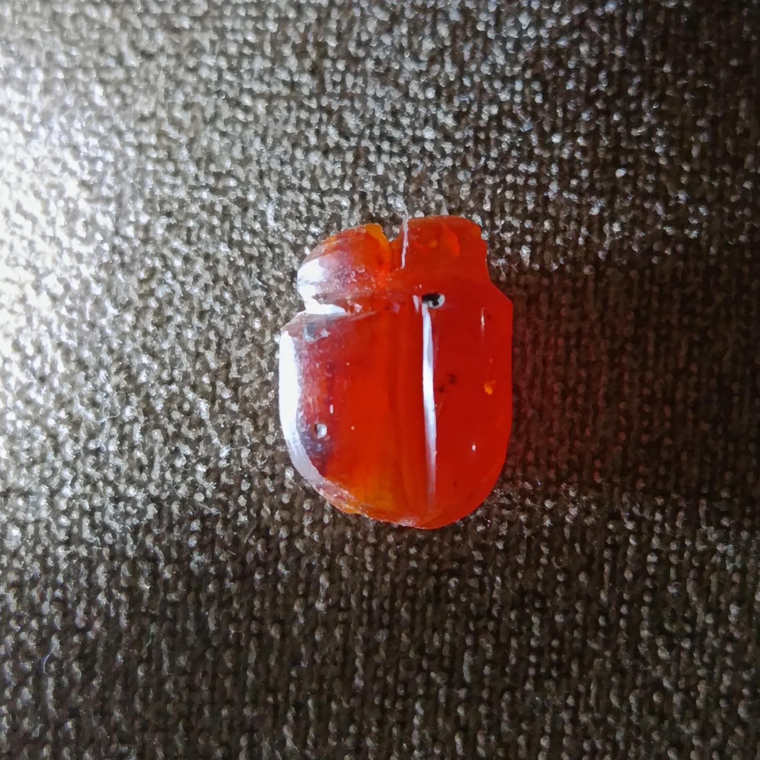 مهره عقیق کهنه تراش سوسکی