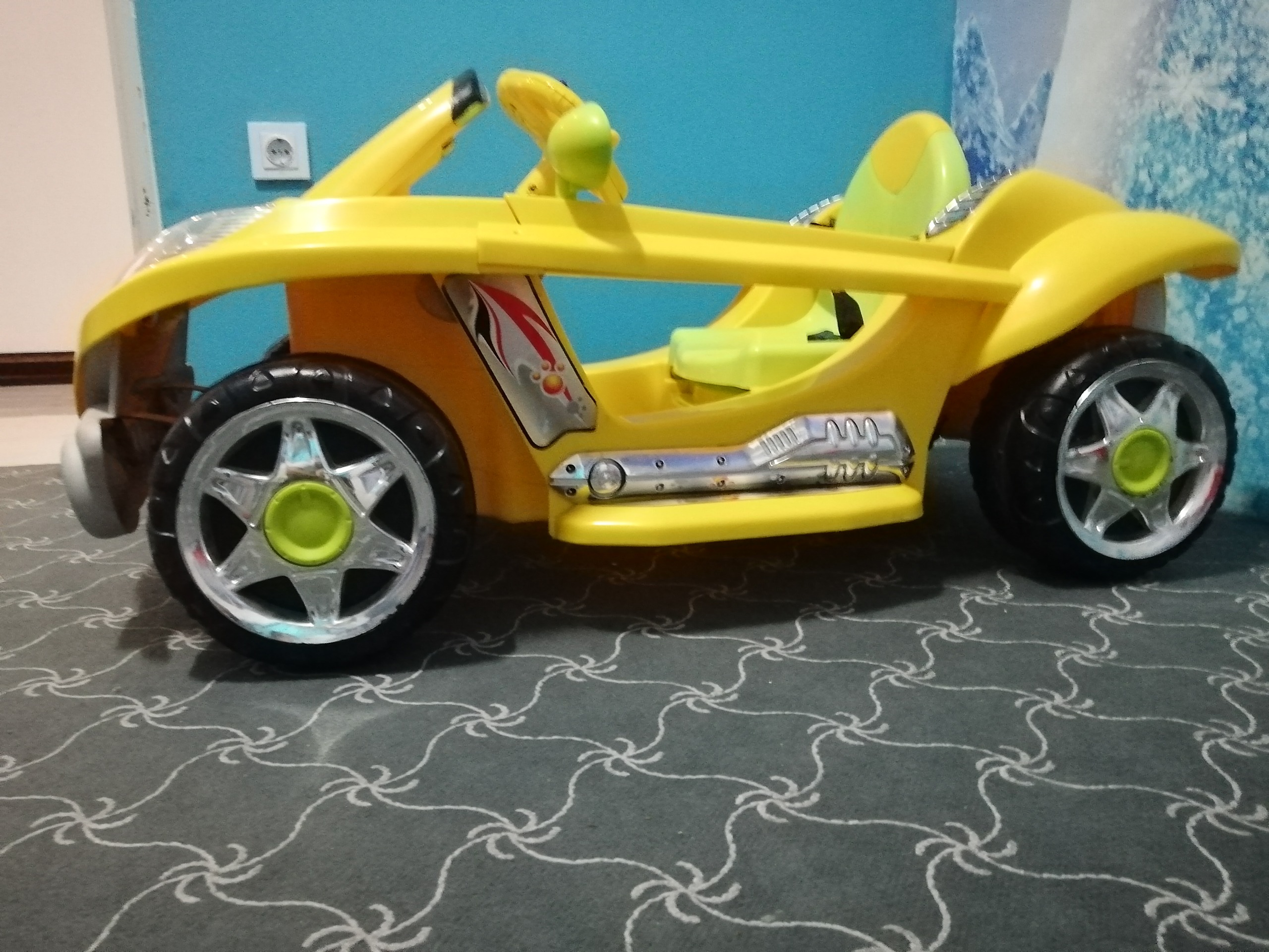 ماشین شارژی کودکان(پس کرایه)