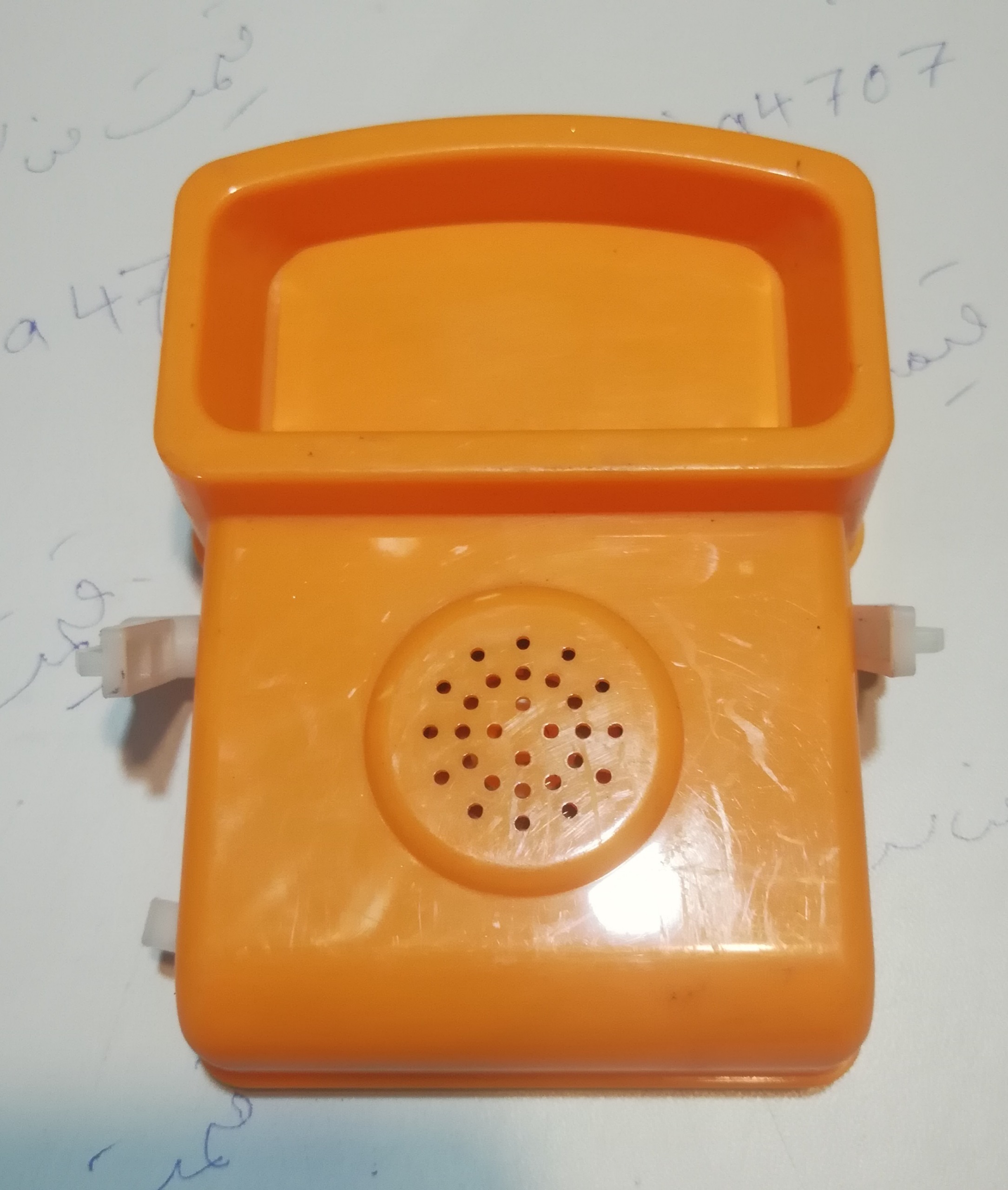 جعبه موزیک و صدای سگ