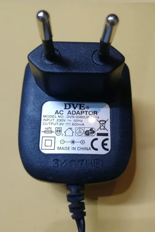 آداپتور 5 ولت 600 میلی آمپر