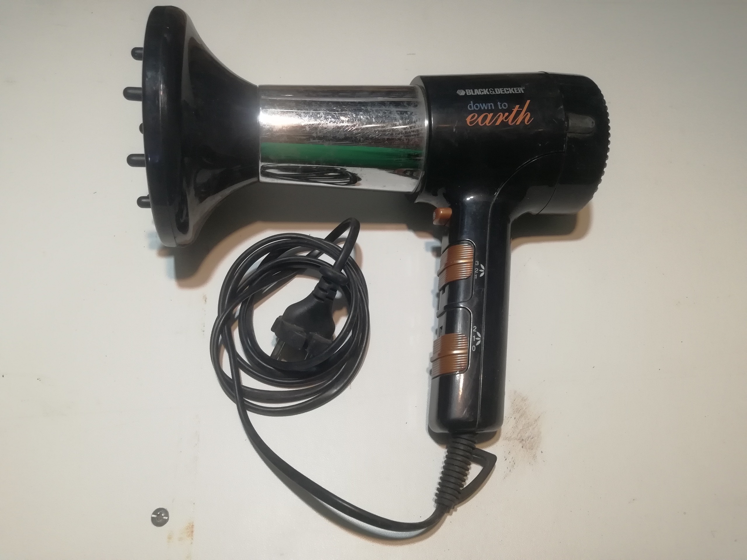 سشوار بلک اند دکر