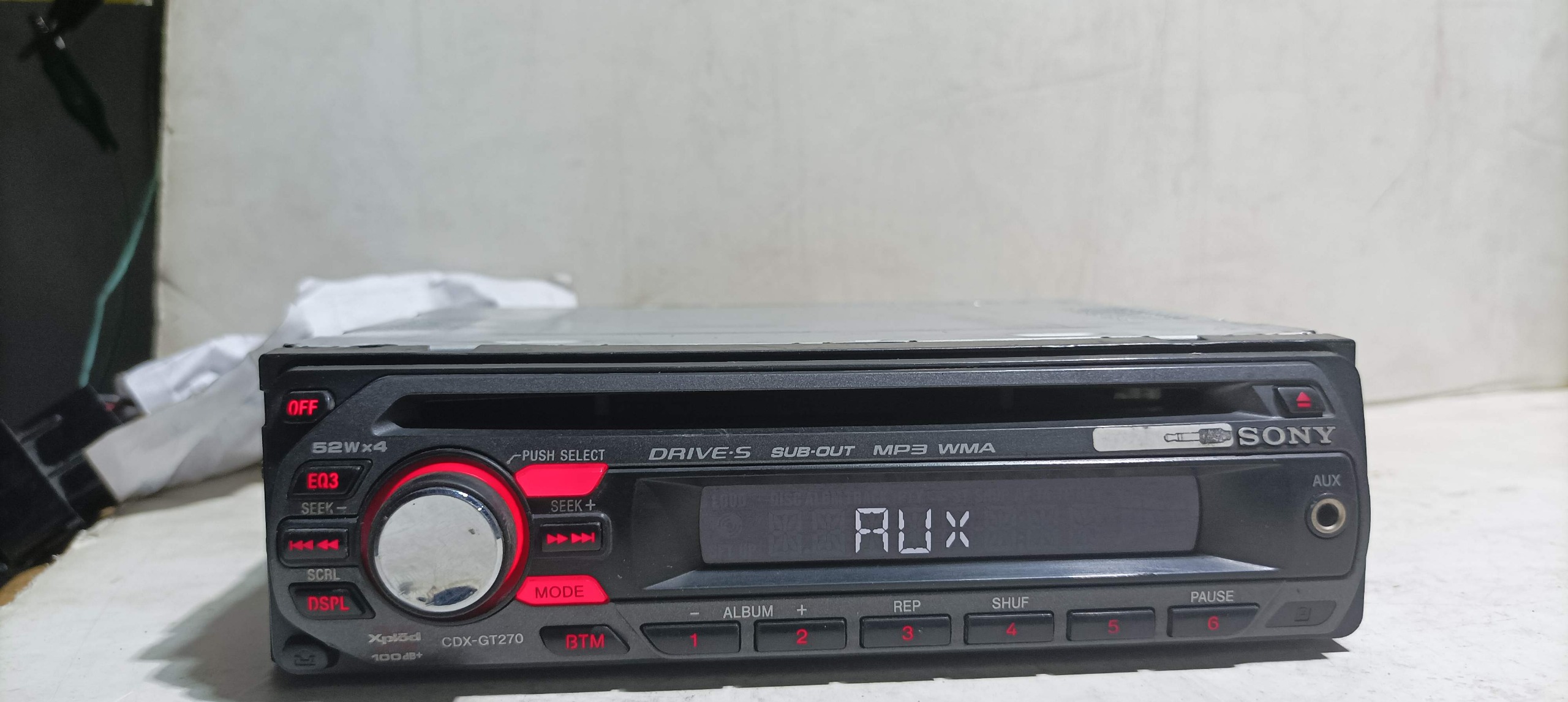 سونی آیو ایکس 270