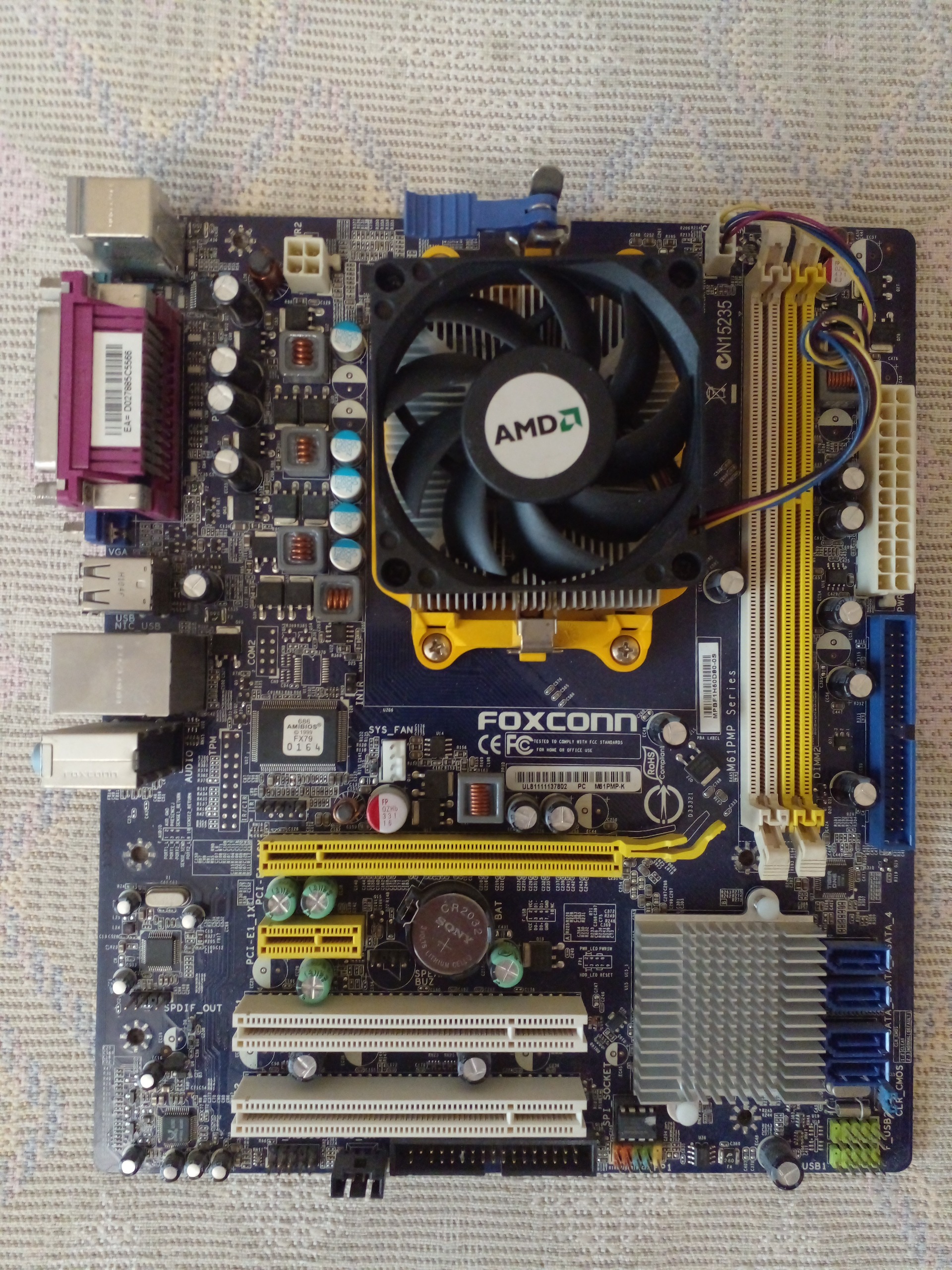 مادربرد ddr3 همراه با cpu دو هسته ای و فن