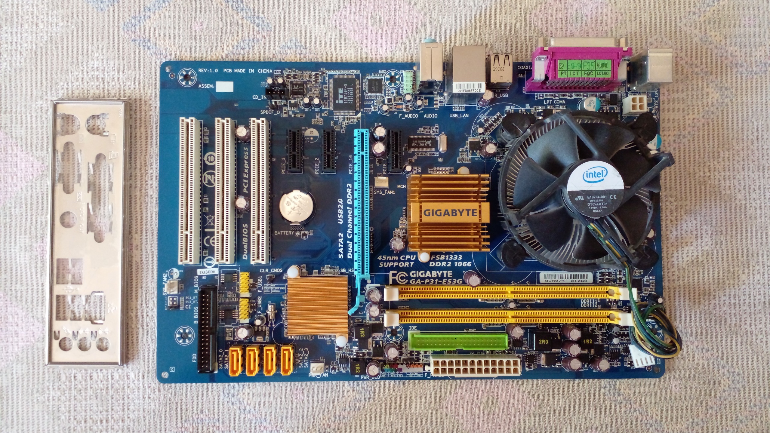 مادربرد GA-P31-ES3G با فن و cpu