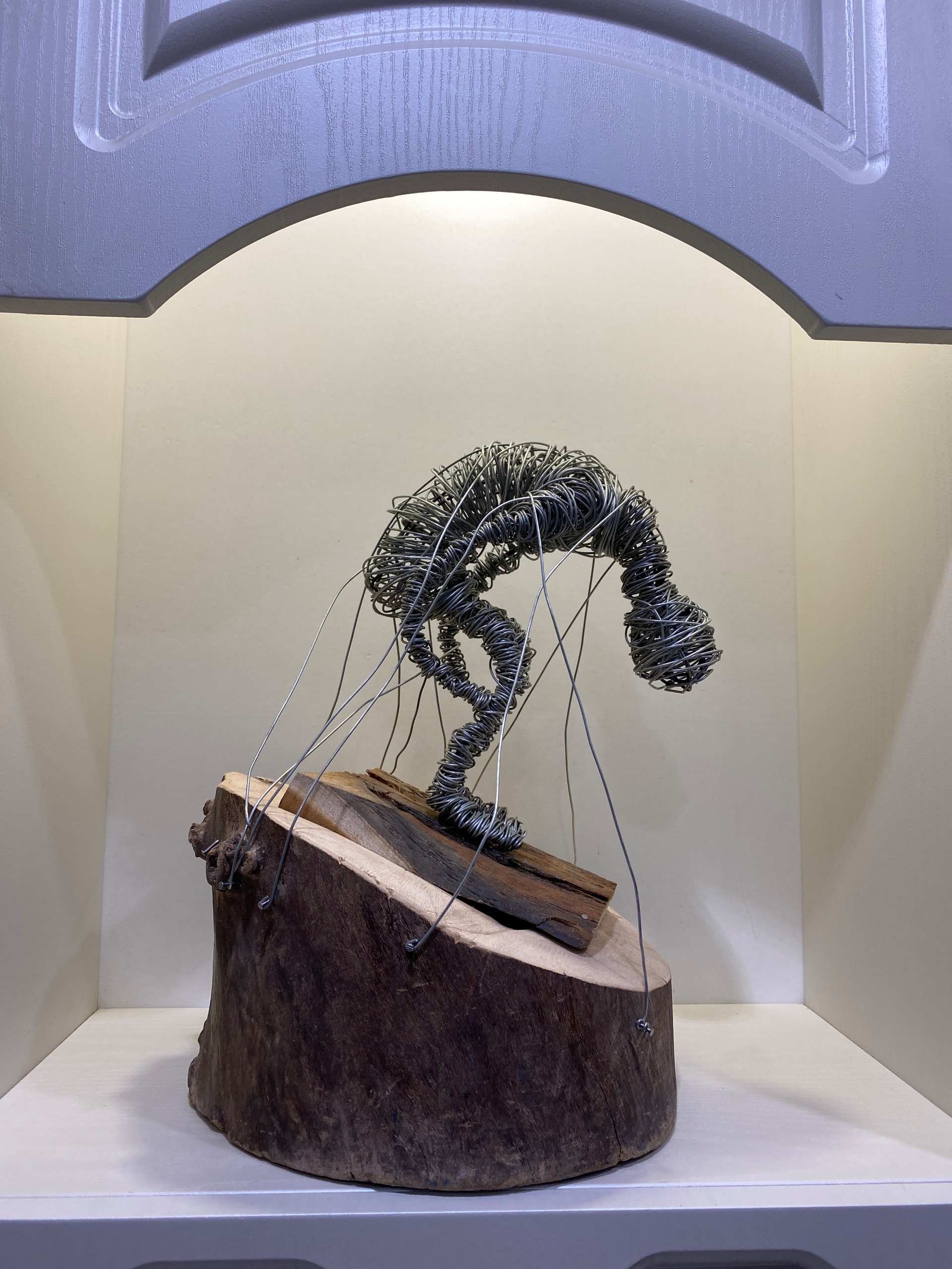 مجسمه سیمی بزرگ