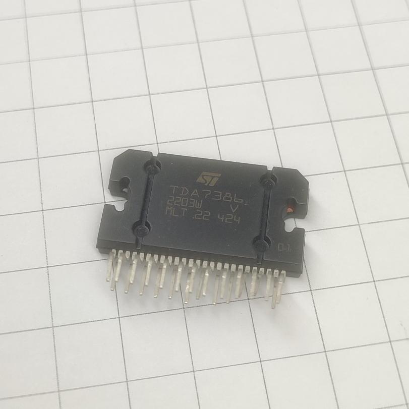 آی سی TDA7386 برند ST