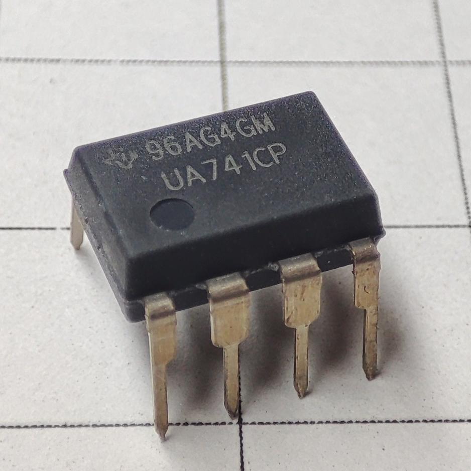 آی سی UA741 برند TExas instruments