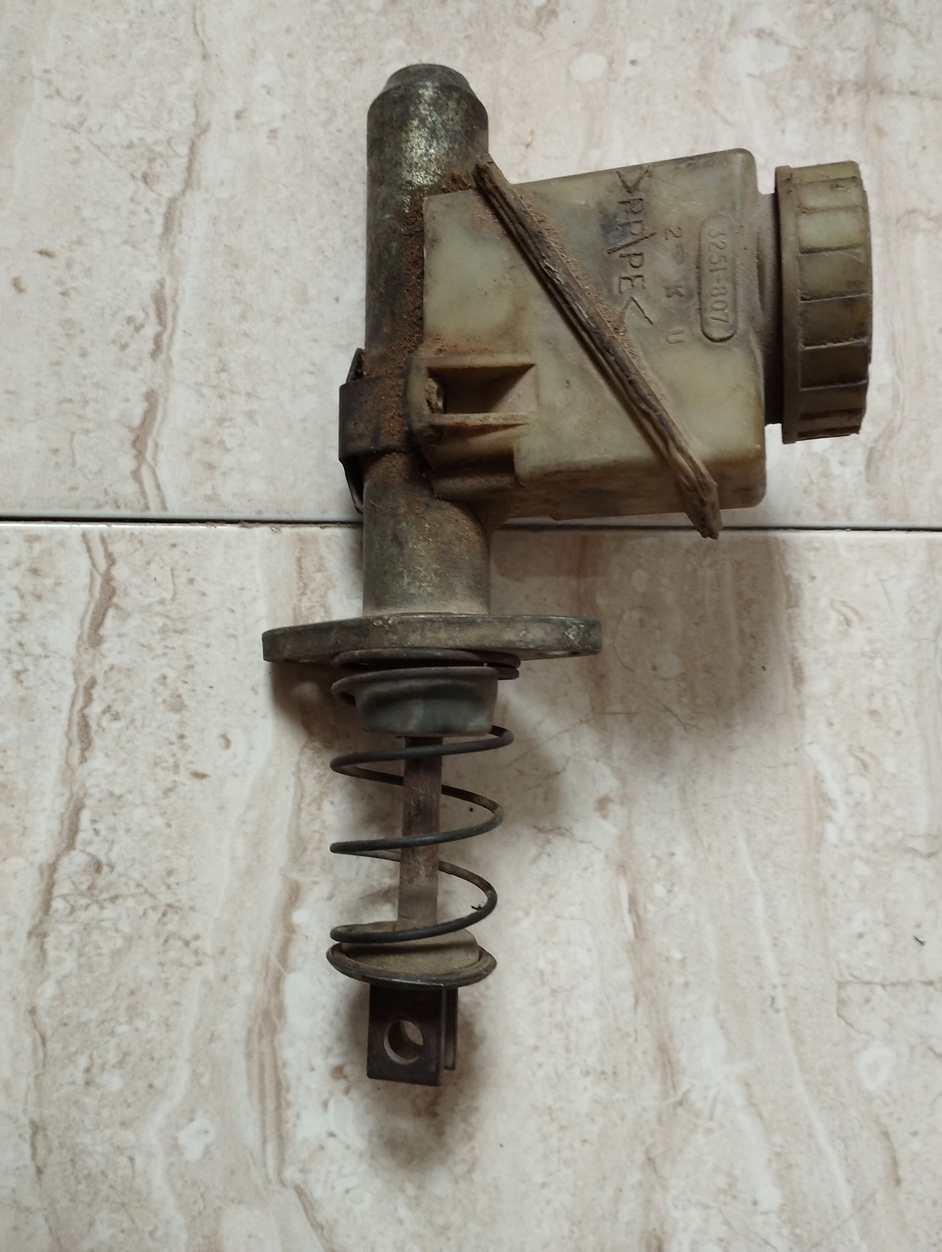 پمپ کلاچ پیکانی اصلی سالم