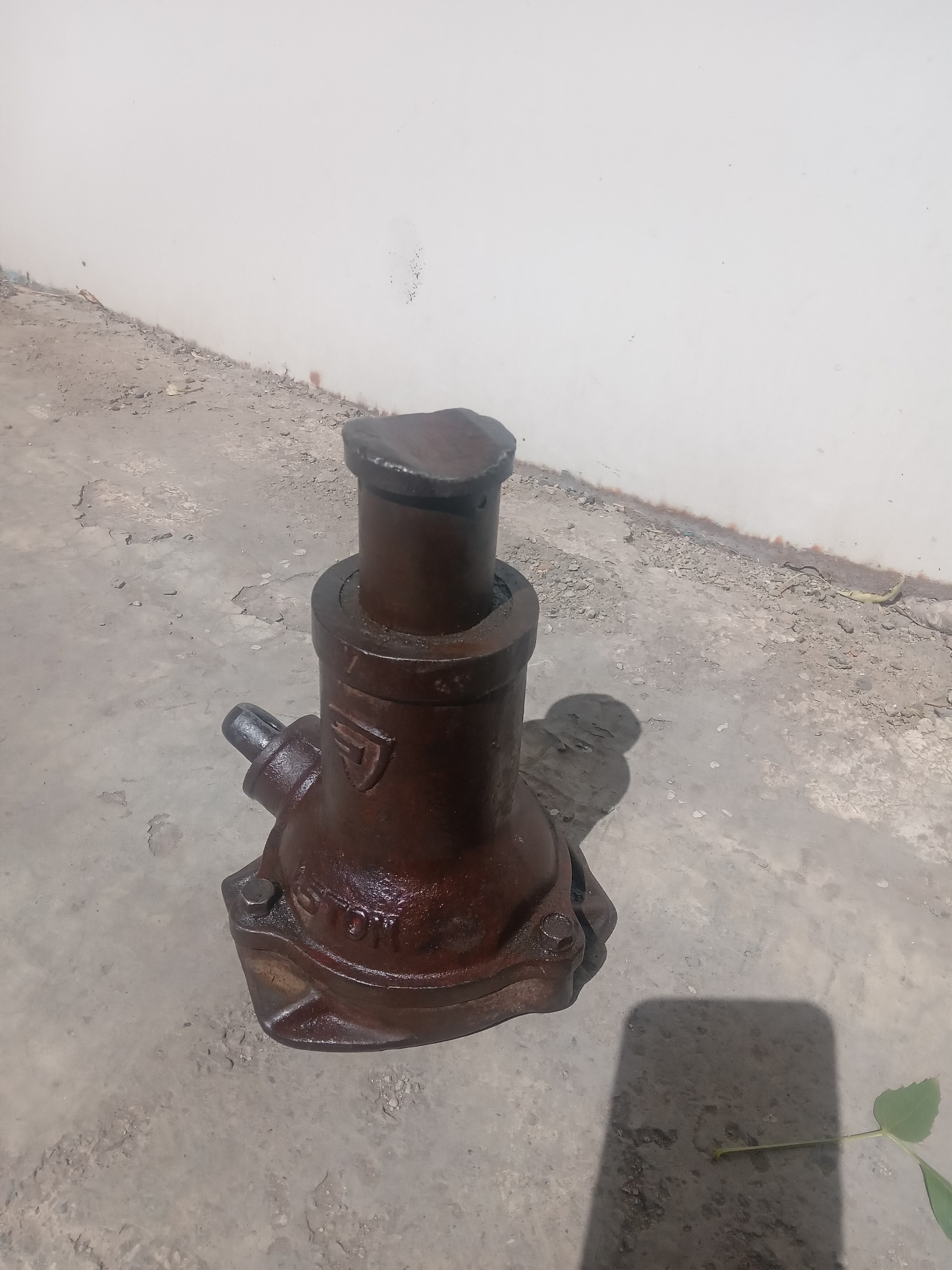 جک 5تن نیسان