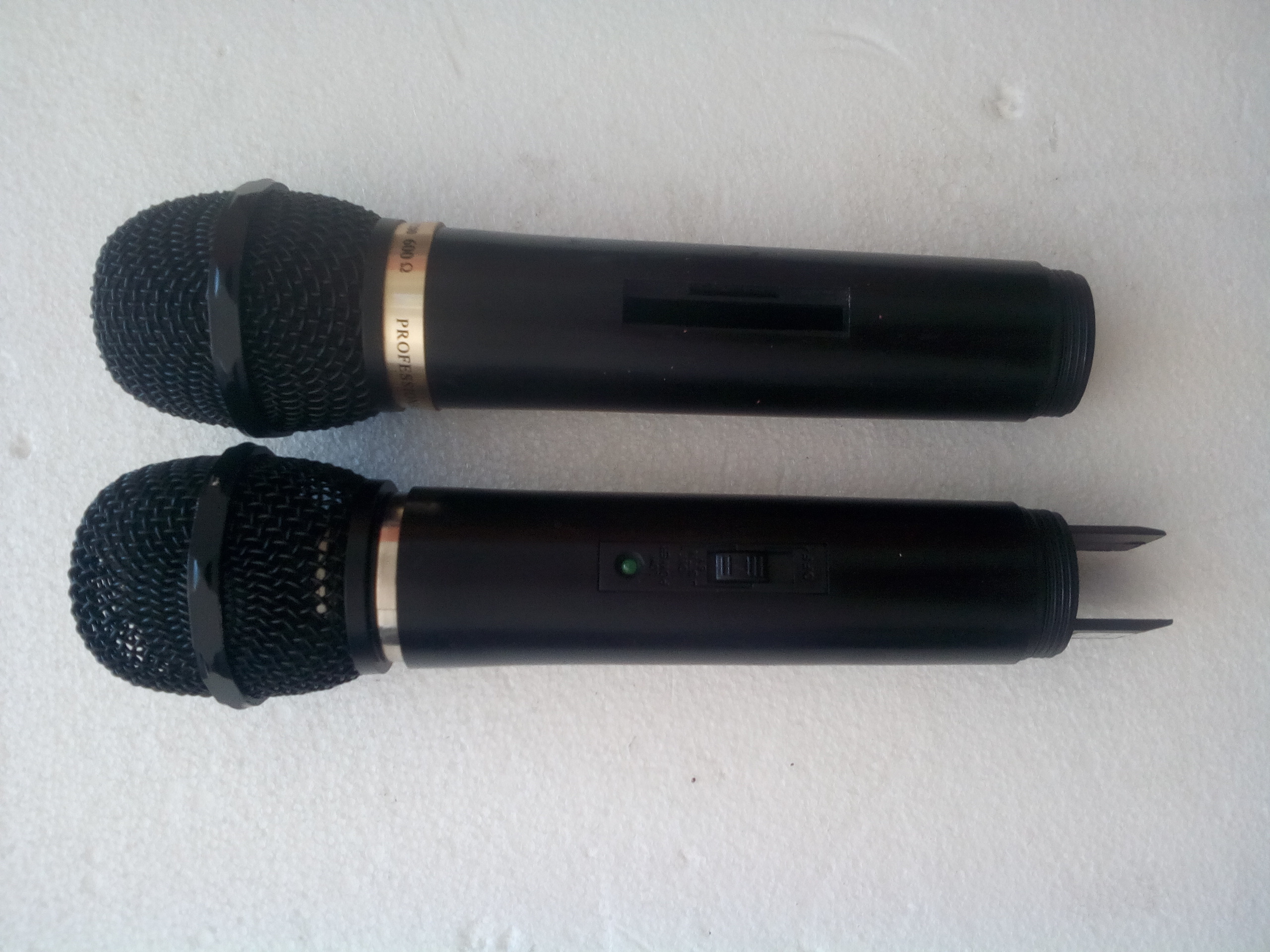 دوتا بدنه میکروفون