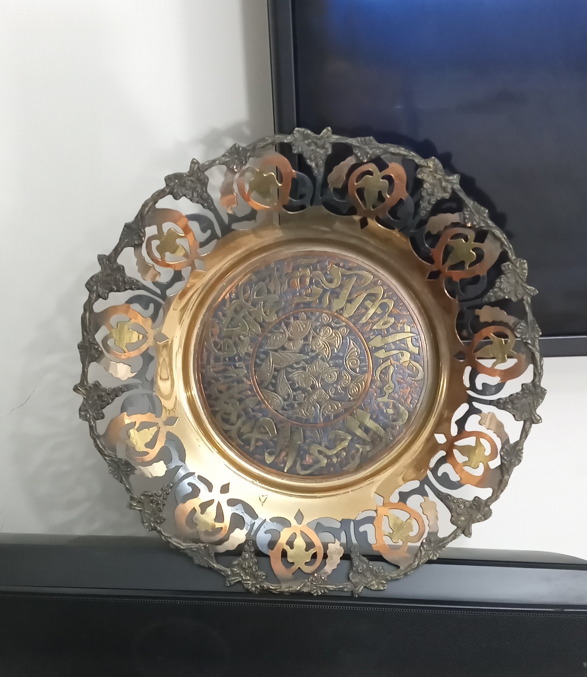 دیوارکوب برنجی زیبا